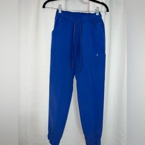 Jaanuu jogger scrub